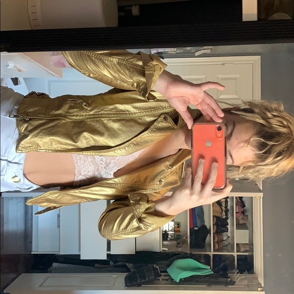 Golden leather jacket - Picture 2 of 3